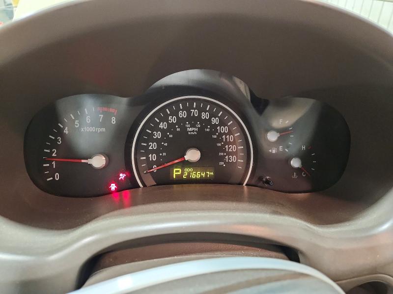 2011 Kia SEDONA VIN KNDMG4C73B6402737 COPART salvage auction — FRONT END, Pa - Certificate Of Salvage, sold $400 on 2026-07-07 (photo 9)