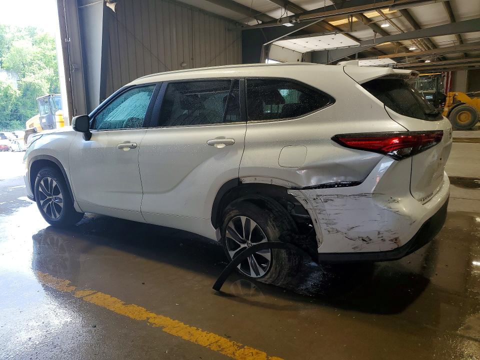 2023 Toyota Highlander VIN 5TDKDRAH6PS035705 COPART salvage auction — SIDE, Pa - Certificate Of Salvage, sold $13,200 on 2026-07-15 (photo 2)