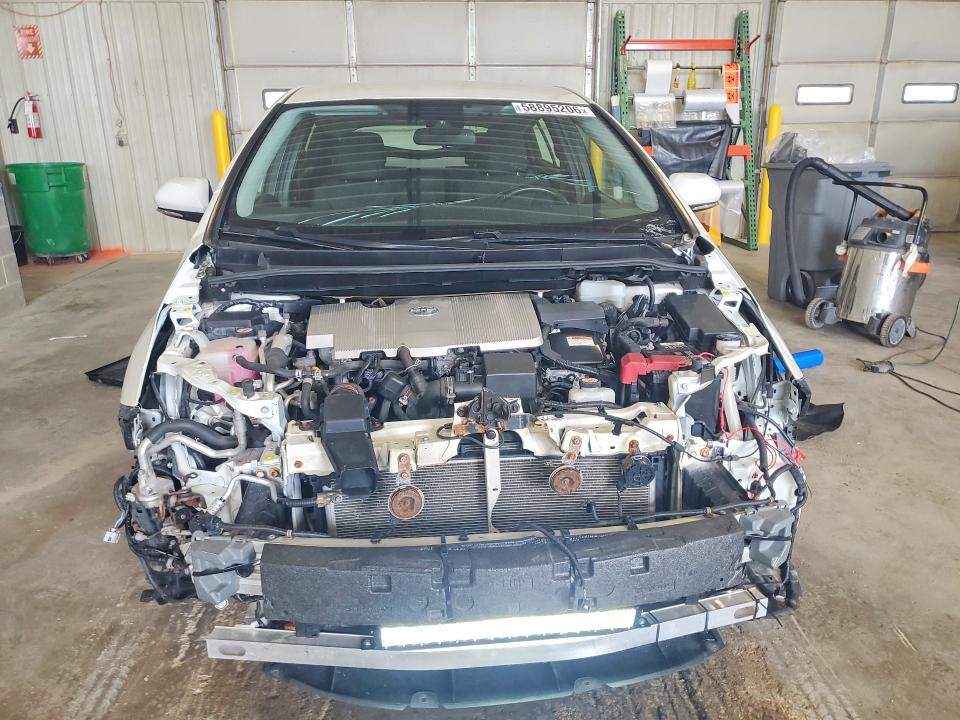 2017 Toyota Prius VIN JTDKARFP0H3064404 COPART salvage auction — FRONT END, Mo - Salvage Certificate Of Title, sold $3,400 on 2026-07-28 (photo 5)