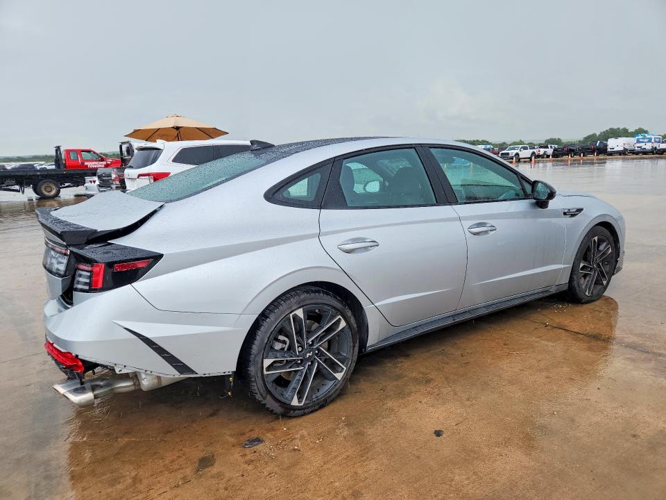2024 Hyundai Sonata VIN KMHL54JC5RA387145 COPART salvage auction — REAR END, TX - SALVAGE VEHICLE TITLE, sold $9,100 on 2026-07-30 (photo 3)