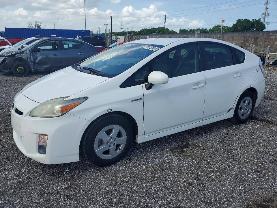 2011 Toyota Prius VIN JTDKN3DU6B5269148 COPART salvage auction — MINOR DENT/SCRATCHES, Fl - Certificate Of Title, sold $2,800 on 2026-07-09 (photo 1)