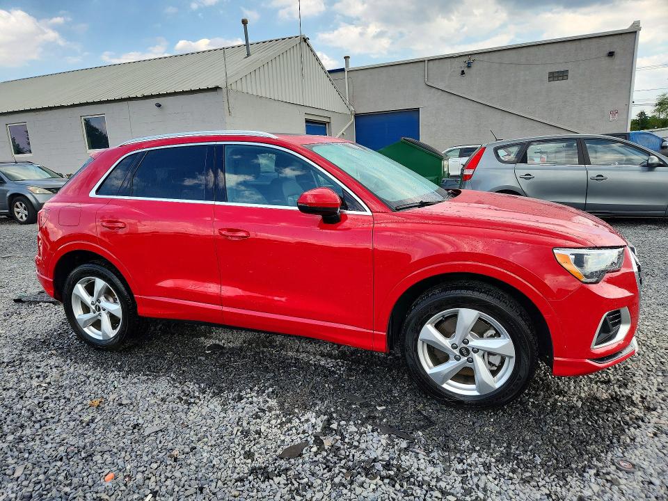 2022 Audi Q3 VIN WA1AUCF36N1149083 COPART salvage auction — ROOF, Nj - Cert Of Title-Salvage, sold $8,700 on 2026-07-31 (photo 4)