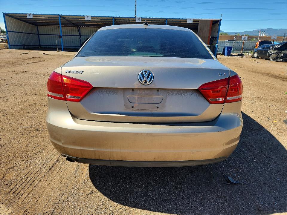 2015 Volkswagen Passat VIN 1VWAT7A35FC015448 COPART salvage auction — MINOR DENT/SCRATCHES, Co - Dis/Dlr/Exp Only Clean Title, sold $325 on 2026-08-03 (photo 6)