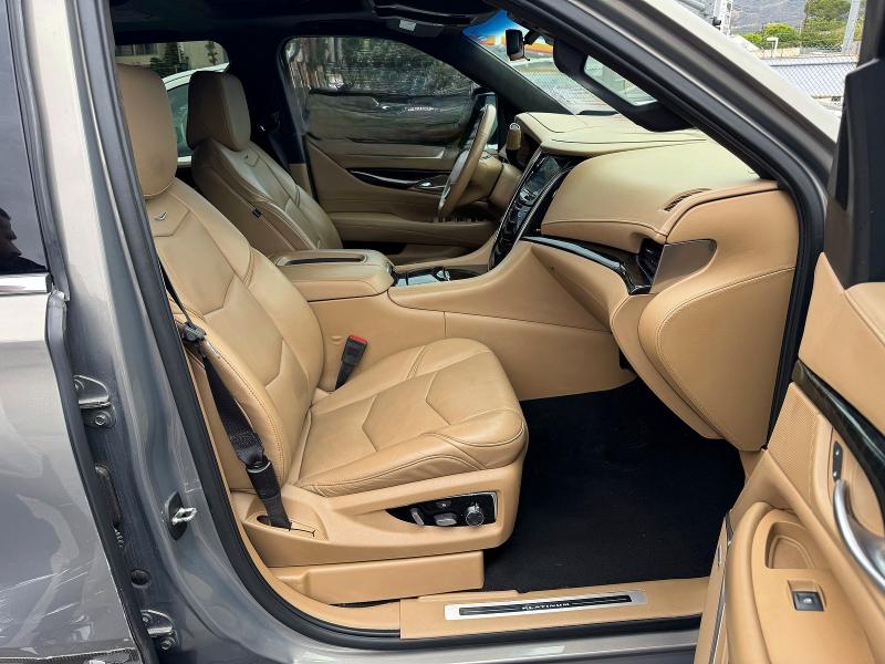 2019 Cadillac Escalade VIN 1GYS3DKJ7KR173584 COPART salvage auction — DAMAGE HISTORY, Tx - Dis/Dlr/Exp Only Salvage Title (P), sold $16,900 on 2026-07-15 (photo 5)