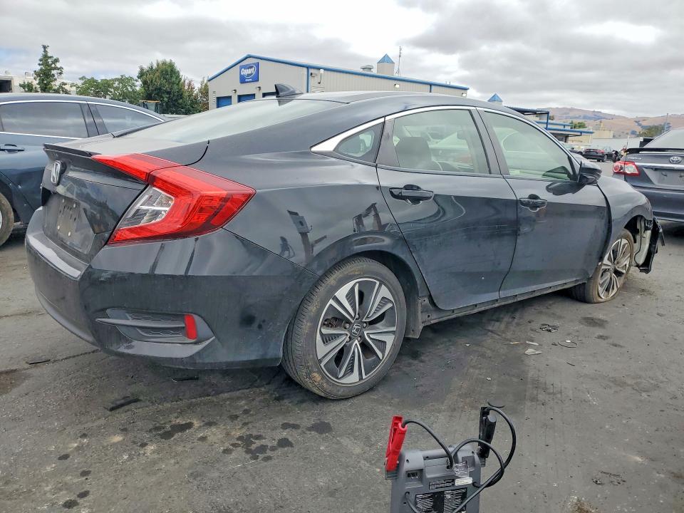 2018 Honda Civic VIN JHMFC1F77JX043706 COPART salvage auction — UNDERCARRIAGE, Ca - Salvage Certificate, sold $7,400 on 2026-07-02 (photo 3)
