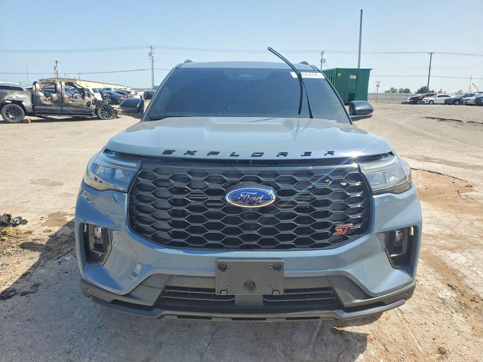 2025 Ford Explorer VIN 1FMWK8GC1SGC22572 COPART salvage auction — MINOR DENT/SCRATCHES, Ok - Cert Of Title-Salvage, sold $14,700 on 2026-07-30 (photo 5)