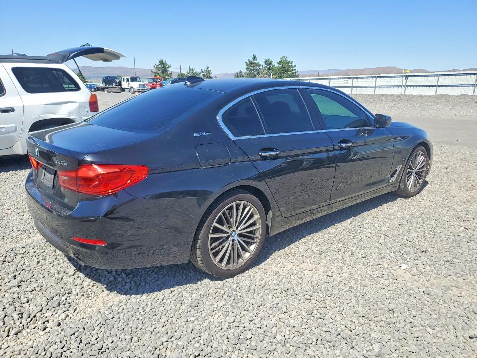 2018 BMW 5er VIN WBAJB1C52JG624111 COPART salvage auction — MINOR DENT/SCRATCHES, Nv - Certificate Of Title (P), sold $5,100 on 2026-07-30 (photo 3)