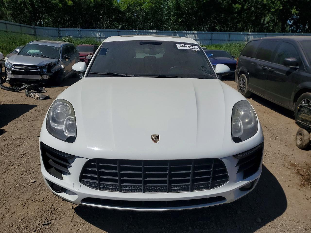 2016 Porsche Macan VIN WP1AB2A56GLB41165 COPART salvage auction — Minor Dent/Scratches, MI - DEALER ONLY CLEAN TITLE (P), sold $5,500 on 2026-07-01 (photo 5)
