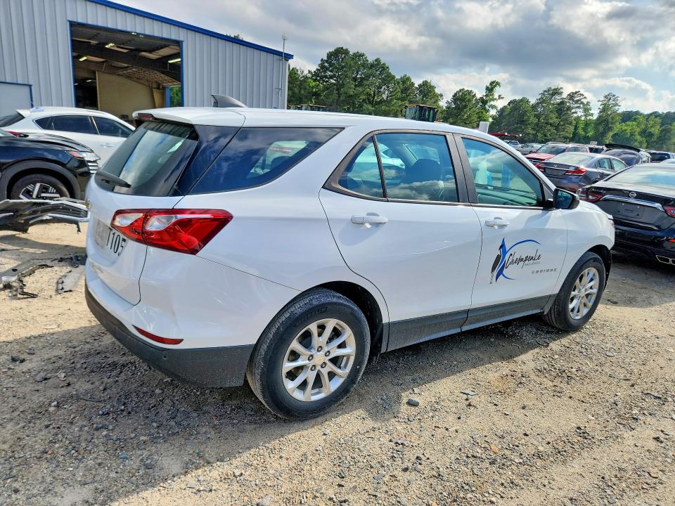 2021 Chevrolet Equinox VIN 2GNAXFEV5M6107914 COPART salvage auction — FRAME DAMAGE, Va - Cert Of Title - Salvage, sold $3,300 on 2026-07-30 (photo 3)