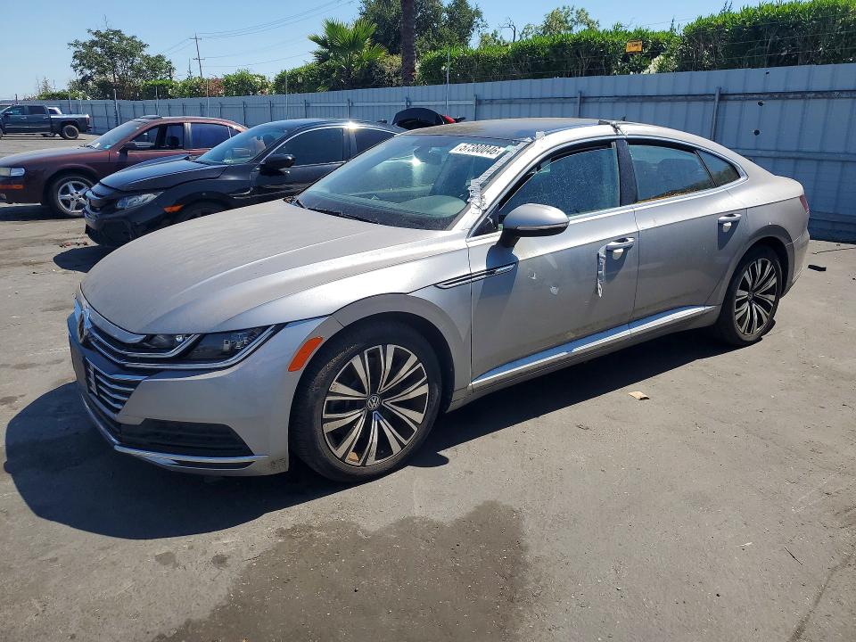 2019 Volkswagen VIN WVWCR7AN6KE024976 COPART salvage auction — MINOR DENT/SCRATCHES, CA - DIS/DLR/EXP ONLY CLEAN TITLE, sold $7,600 on 2026-07-28 (photo 1)