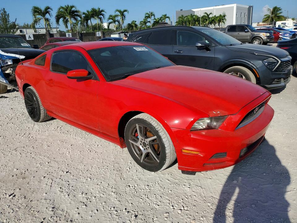 2013 Ford Mustang VIN 1ZVBP8AM3D5204298 COPART salvage auction — MINOR DENT/SCRATCHES, Fl - Certificate Of Title, sold $1,300 on 2026-07-02 (photo 4)