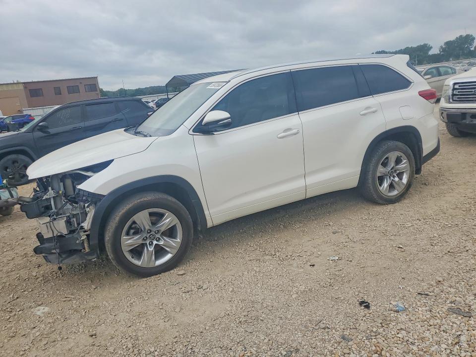 2017 Toyota Highlander VIN 5TDDZRFH6HS465545 COPART salvage auction — FRONT END, Ks - Cert Of Title-Salvage, sold $550 on 2026-07-30 (photo 1)