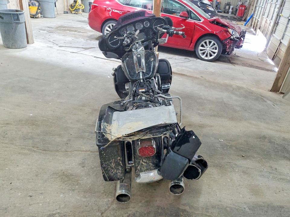 2017 Harley-davidson Flhtk VIN 1HD1KED17HB601323 COPART salvage auction — ALL OVER, Tn - Salvage Certificate, sold $3,300 on 2026-07-03 (photo 4)