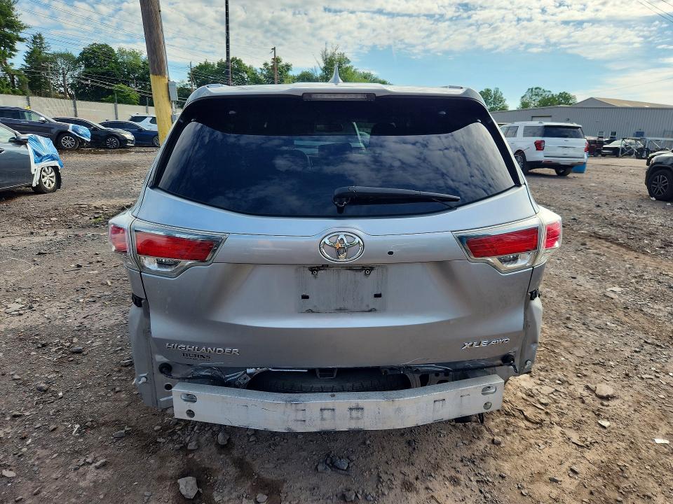 2015 Toyota VIN 5TDJKRFH8FS157006 COPART salvage auction — REAR END, PA - CERTIFICATE OF SALVAGE, sold $5,600 on 2026-07-13 (photo 6)