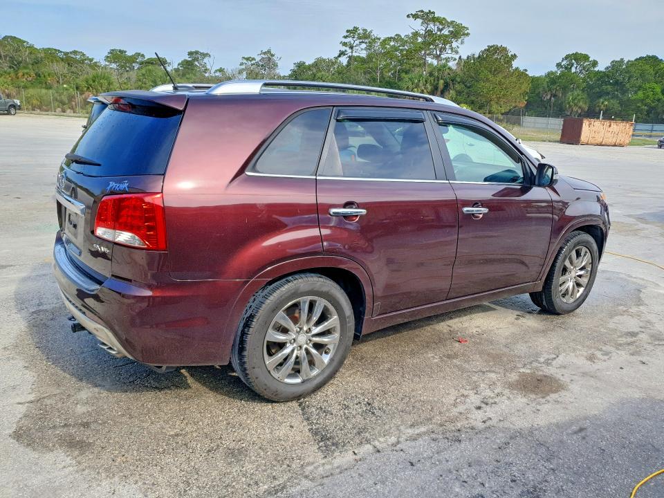 2012 Kia Sorento VIN 5XYKW4A24CG295830 COPART salvage auction — MINOR DENT/SCRATCHES, Fl - Certificate Of Title, sold $600 on 2026-07-30 (photo 3)