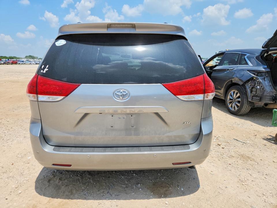 2014 Toyota VIN 5TDYK3DC2ES422522 COPART salvage auction — FRONT END, Tx - Salvage Vehicle Title, sold $2,250 on 2026-07-09 (photo 6)
