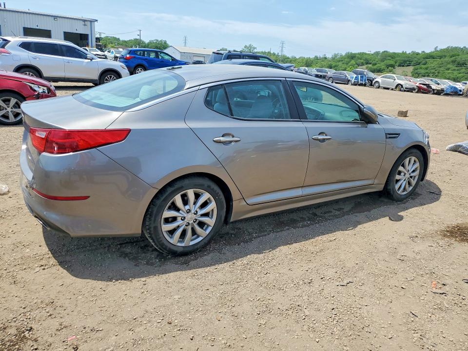2015 Kia VIN 5XXGM4A72FG452349 COPART salvage auction — VANDALISM, Il - Salvage Certificate, sold $600 on 2026-07-22 (photo 3)