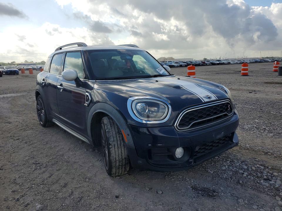 2018 Mini Cooper VIN WMZYT3C30J3E93540 COPART salvage auction — MINOR DENT/SCRATCHES, Tx - Certificate Of Title, sold $2,800 on 2026-07-09 (photo 4)