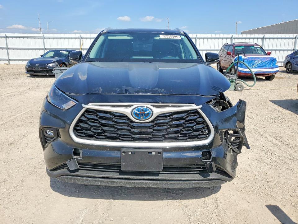 2023 Toyota Highlander VIN 5TDKBRCH0PS585789 COPART salvage auction — FRONT END, Ia - Cert Of Title-Salvage Title, sold $16,000 on 2026-07-15 (photo 5)