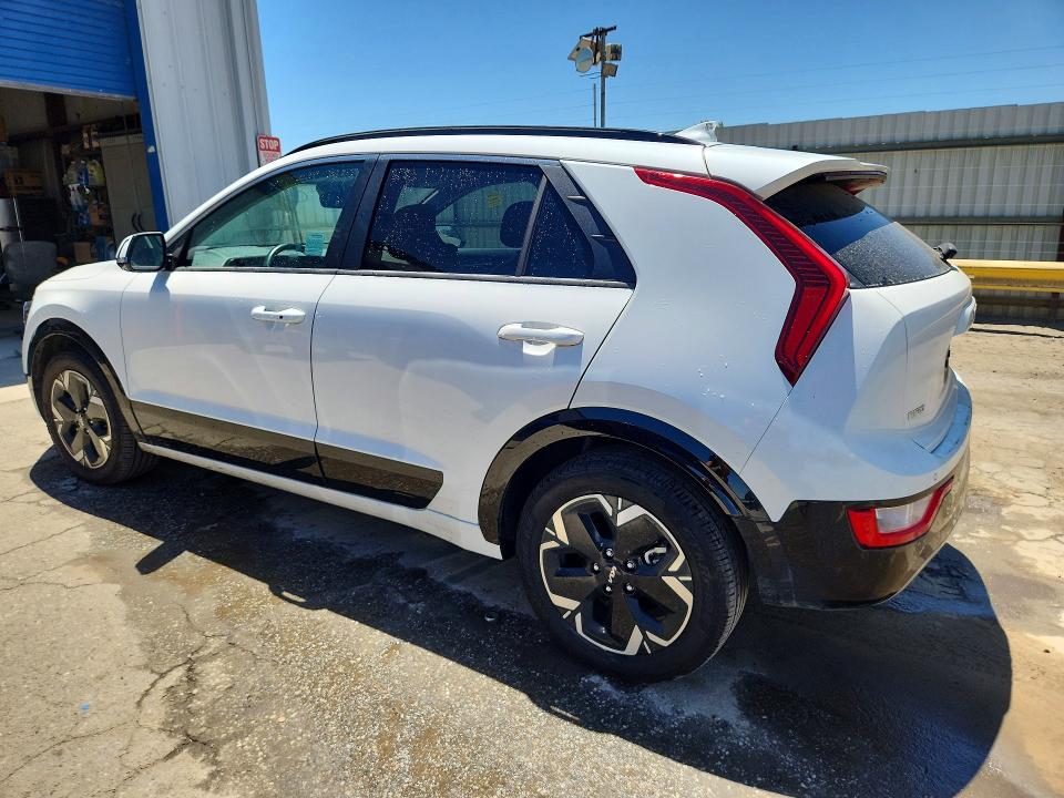 2024 Kia Niro VIN KNDCR3L1XR5110644 COPART salvage auction — MECHANICAL, CA - CERTIFICATE OF TITLE, sold $11,500 on 2026-07-08 (photo 2)
