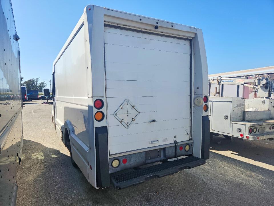 2015 Isuzu Npr VIN JALB4T177F7W00443 COPART salvage auction — MINOR DENT/SCRATCHES, Ca - Certificate Of Title, sold $175 on 2026-07-14 (photo 2)