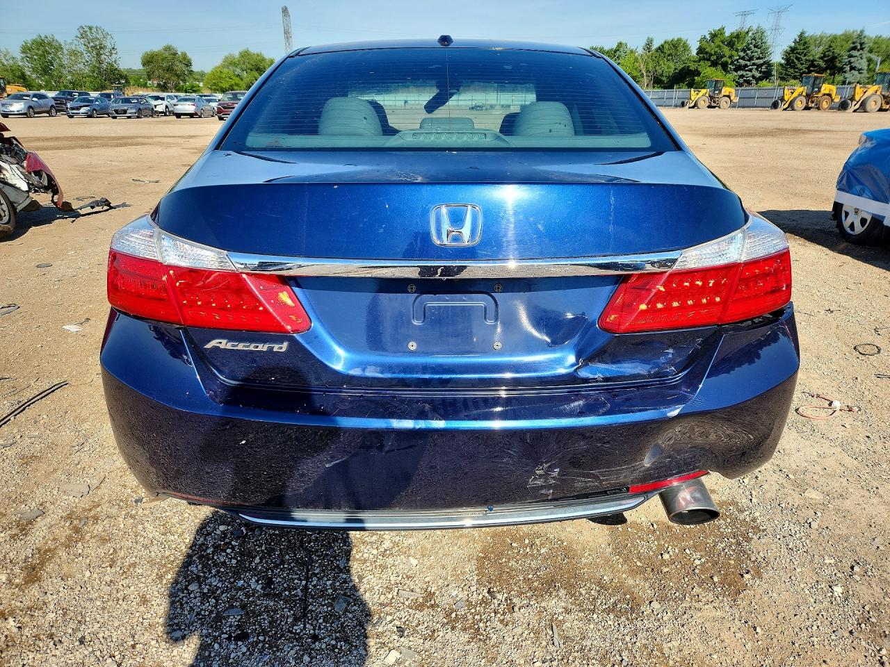2015 Honda Accord VIN 1HGCR2F89FA042053 COPART salvage auction — Rear End, IL - SALVAGE CERTIFICATE, sold $2,750 on 2026-07-02 (photo 6)
