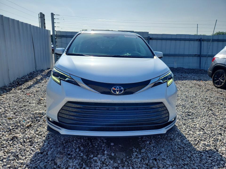 2024 Toyota Sienna VIN 5TDESKFC1RS108988 COPART salvage auction — HAIL, OH - CERT OF TITLE-SALVAGE, sold $40,750 on 2026-07-31 (photo 5)
