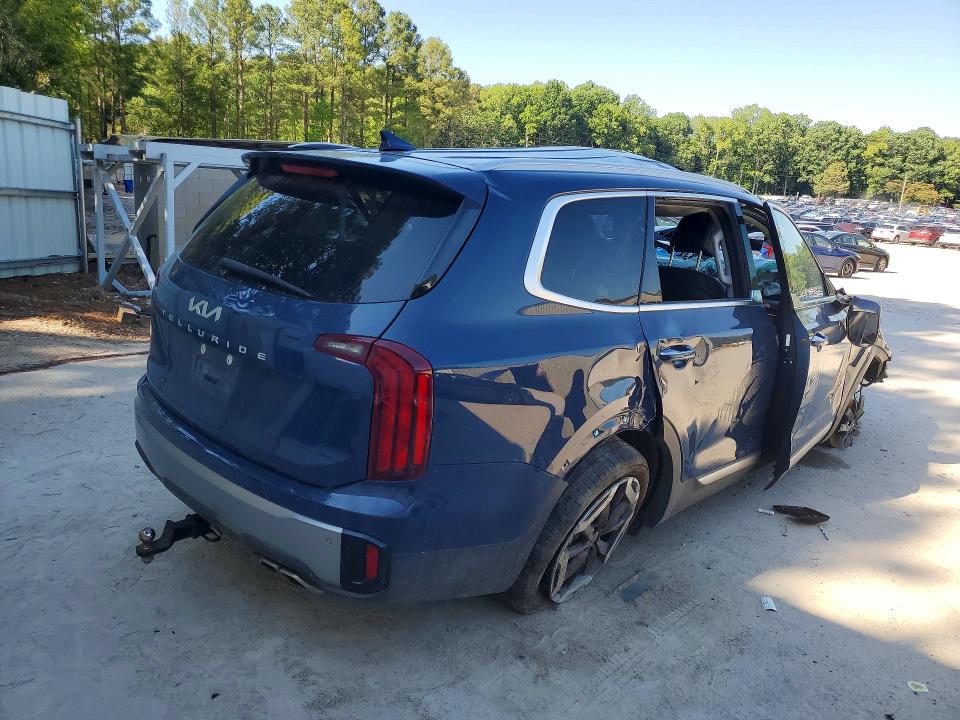 2025 Kia Telluride VIN 5XYP64GC2SG645802 COPART salvage auction — ROLLOVER, Nc - Dlr Only-Clean/Over 25% Damage, sold $1,850 on 2026-07-30 (photo 3)
