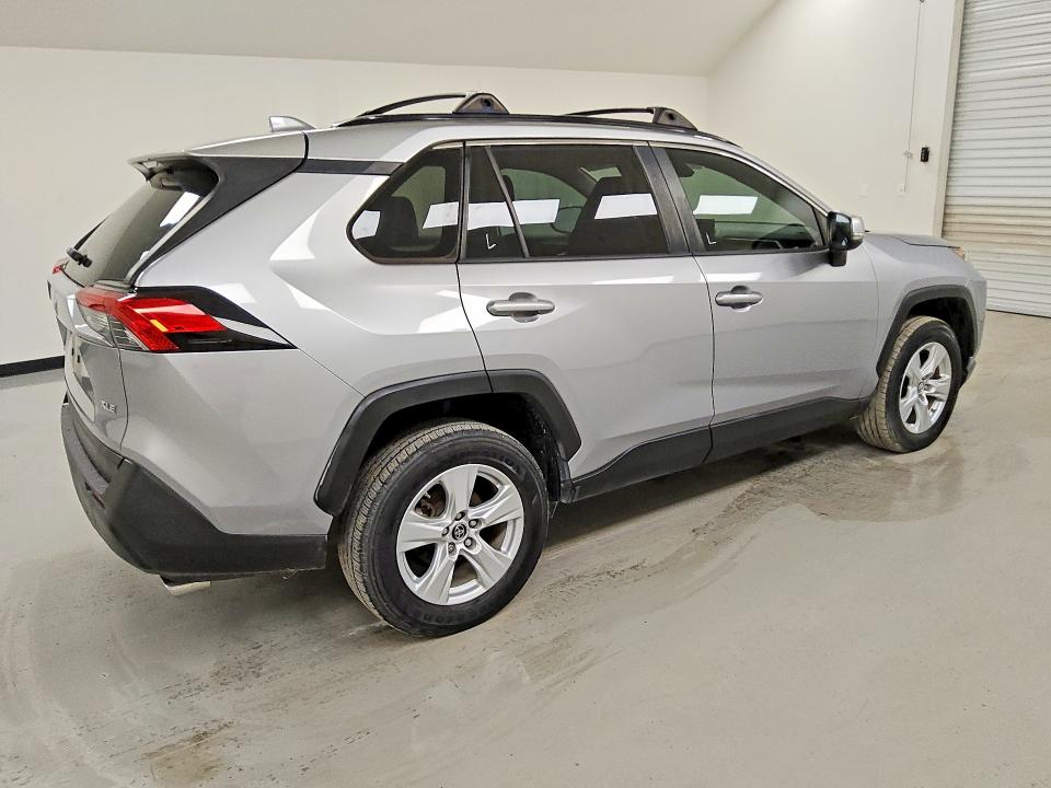 2019 Toyota Rav4 VIN JTMW1RFVXKD032156 COPART salvage auction — MINOR DENT/SCRATCHES, Tx - Certificate Of Title, sold $17,200 on 2026-07-09 (photo 3)