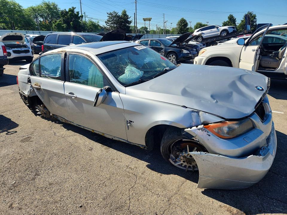 2006 BMW 3er VIN WBAVD13586KV00585 COPART salvage auction — SIDE, Oh - Cert Of Title-Salvage, sold $300 on 2026-07-10 (photo 4)