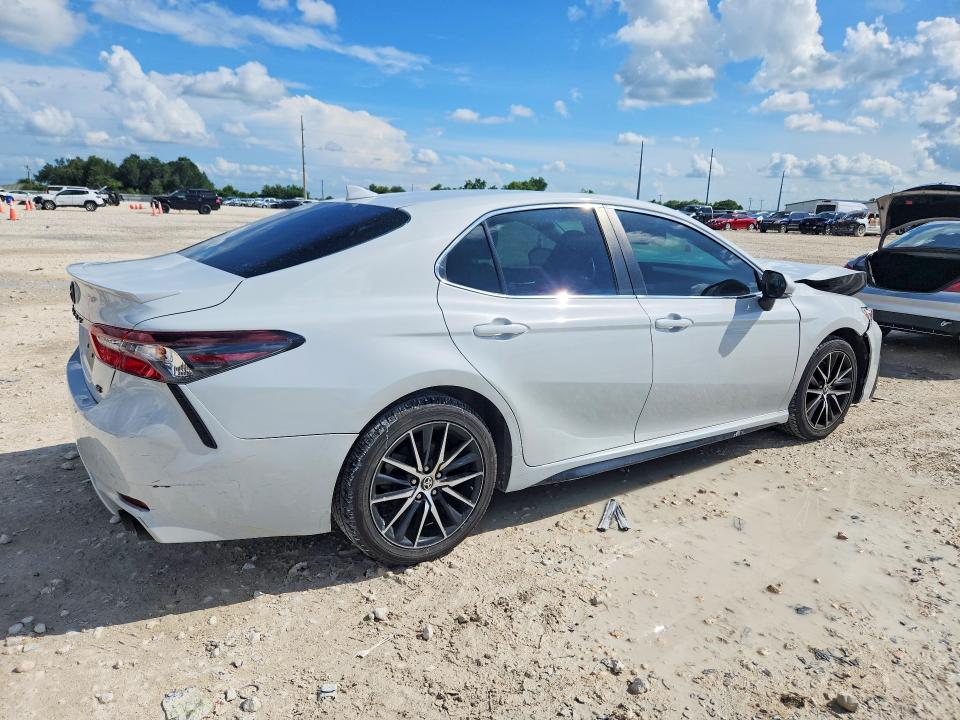 2022 Toyota Camry VIN 4T1T11AK5NU045835 COPART salvage auction — FRONT END, Tx - Salvage Vehicle Title, sold $70 on 2026-07-30 (photo 3)