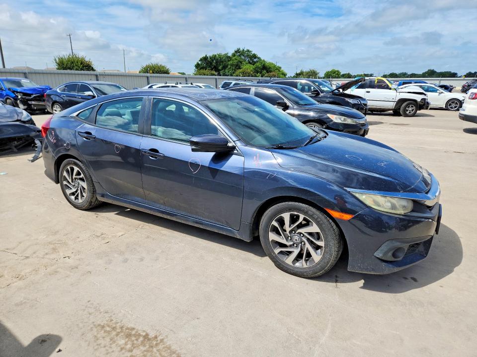 2017 Honda VIN 2HGFC2F81HH505323 COPART salvage auction — HAIL, Tx - Salvage Vehicle Title, sold $3,650 on 2026-07-02 (photo 4)