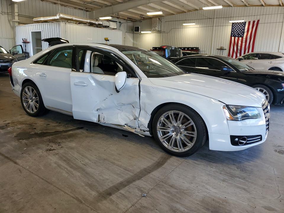 2014 Audi A8 VIN WAURGAFDXEN005782 COPART salvage auction — SIDE, Mn - Certificate Of Title, sold $1,750 on 2026-07-07 (photo 4)