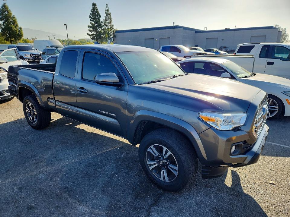 2016 Toyota Tacoma VIN 5TFRX5GN2HX082575 COPART salvage auction — NORMAL WEAR, Ca - Salvage Certificate, sold $7,600 on 2026-07-02 (photo 4)