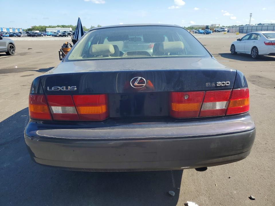 1998 Lexus Es 300 VIN JT8BF28G0W5042067 COPART salvage auction — FRONT END, Fl - Cert Of Ttl-Rebuilt&Slvg Rbld, sold $350 on 2026-07-06 (photo 6)