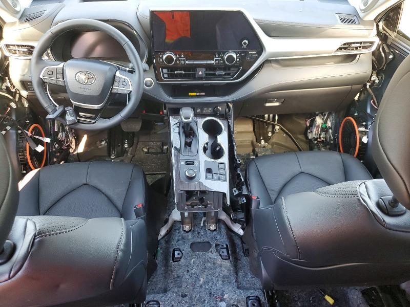 2026 Toyota Highlander VIN 5TDKDRBH9TS598045 COPART salvage auction — WATER/FLOOD, Ny - Mv907A-Flood Salvage, sold $80 on 2026-07-29 (photo 8)