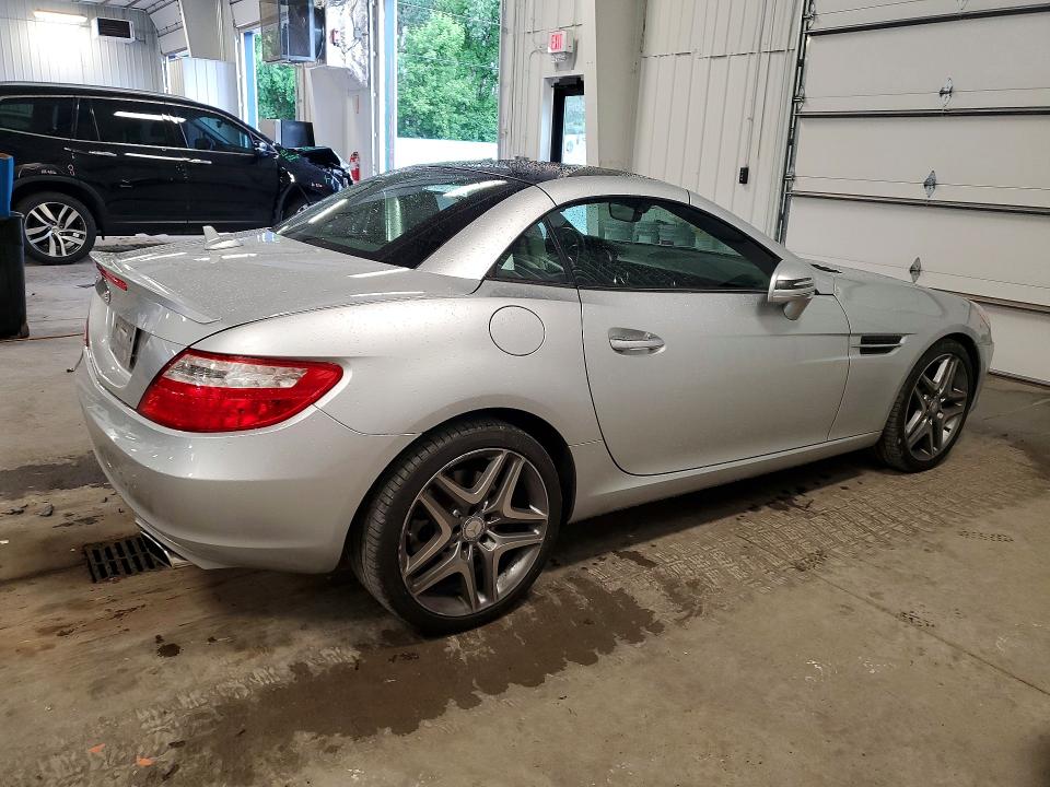 2014 Mercedes-benz VIN WDDPK4HA1EF079055 COPART salvage auction — REAR END, Mn - Cert Of Title-Salvage, sold $3,050 on 2026-07-21 (photo 3)