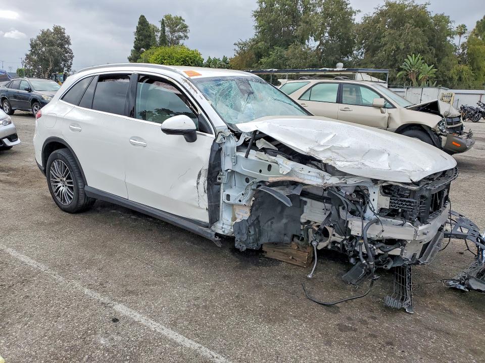 2025 Mercedes-benz Glc VIN W1NKM4GB1SF341881 COPART salvage auction — FRONT END, Ca - Salvage Certificate, sold $7,000 on 2026-07-31 (photo 4)