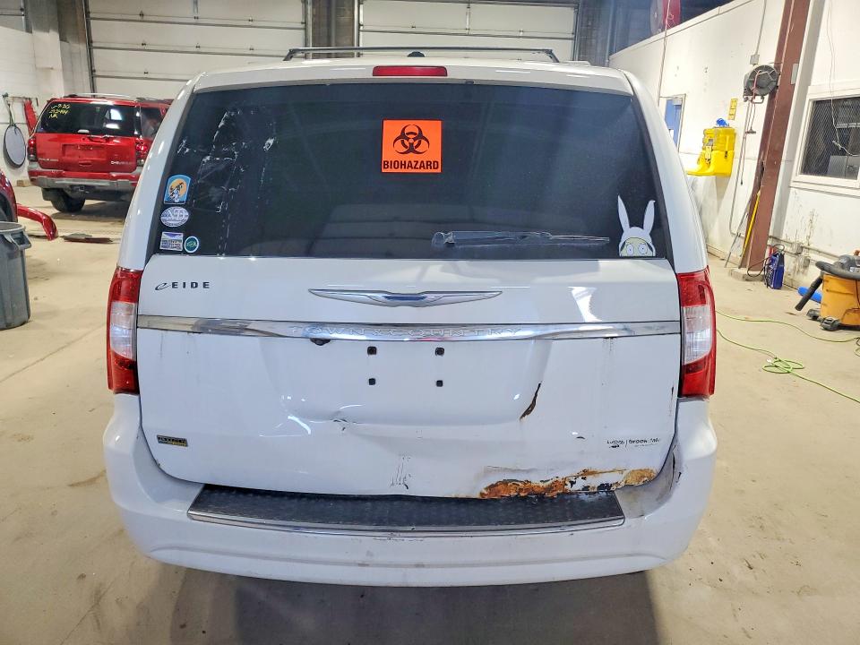 2011 Chrysler Voyager VIN 2A4RR5DG4BR797339 COPART salvage auction — FRONT END, Wv - Certificate Of Title, sold $725 on 2026-07-09 (photo 6)