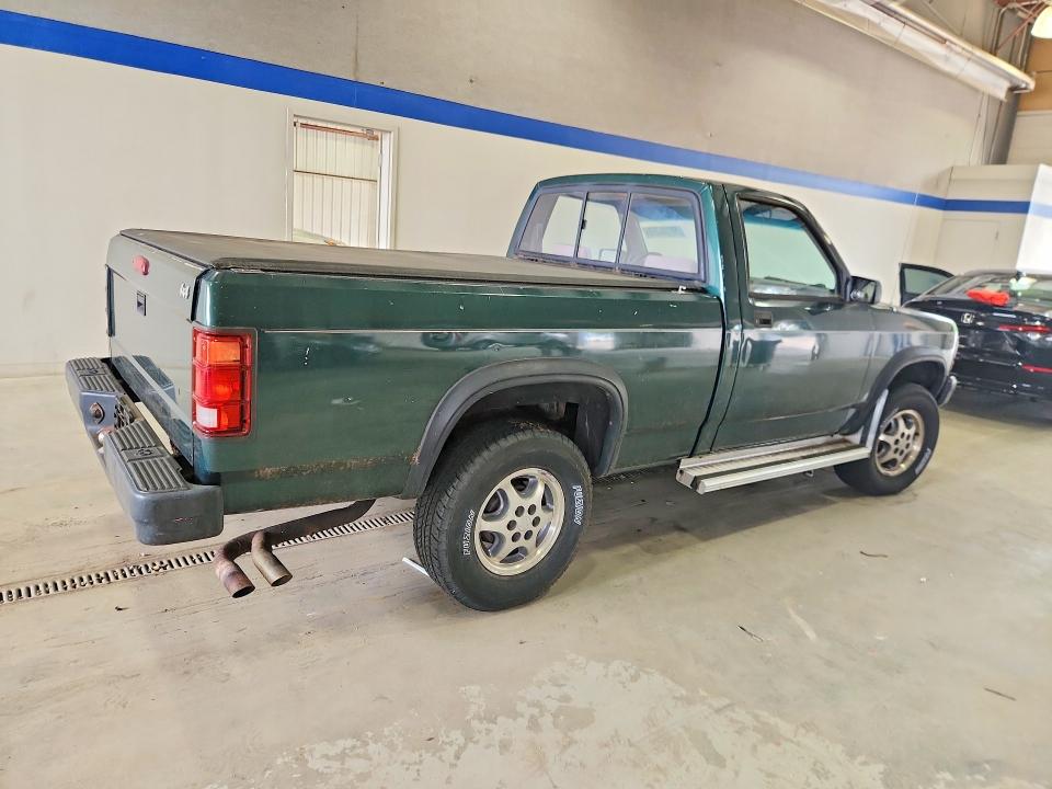 1996 Dodge Dakota VIN 1B7GG26X2TS630749 COPART salvage auction — NORMAL WEAR, VA - CERTIFICATE OF TITLE, sold $1,100 on 2026-07-02 (photo 3)