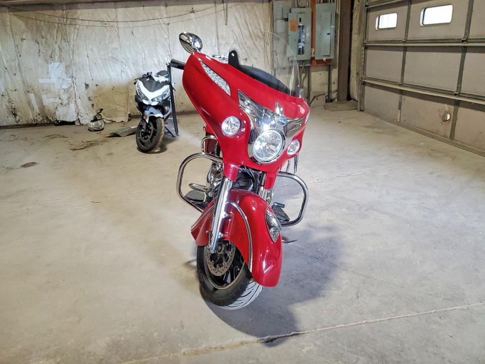 2014 Indian motorcycle co. Chieftain VIN 56KTCAAAXE3314689 COPART salvage auction — MINOR DENT/SCRATCHES, IA - CERTIFICATE OF TITLE, sold $4,900 on 2026-07-30 (photo 2)