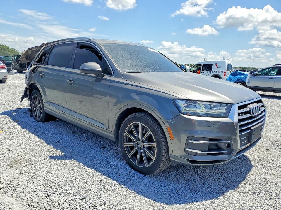 2017 Audi Q7 VIN WA1LAAF72HD017739 COPART salvage auction — BURN, Fl - Cert Of Title Slvg Rebuildable, sold $4,900 on 2026-07-10 (photo 4)