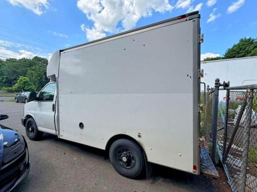 2014 Chevrolet Express VIN 1GB0G2BA1E1172167 COPART salvage auction — MINOR DENT/SCRATCHES, Fl - Certificate Of Title (P), sold $4,250 on 2026-07-09 (photo 2)