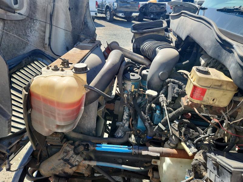 2006 International 4000 series VIN 1HTMPAFMX6H204007 COPART salvage auction — MINOR DENT/SCRATCHES, Ca - Dis/Dlr/Exp Only Clean Title, sold $450 on 2026-07-31 (photo 7)