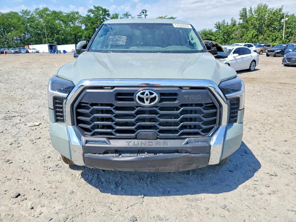 2022 Toyota Tundra VIN 5TFLA5DB9NX052809 COPART salvage auction — MINOR DENT/SCRATCHES, MD - CERT OF SALVAGE > 75% DAMAGE, sold $24,500 on 2026-07-27 (photo 5)