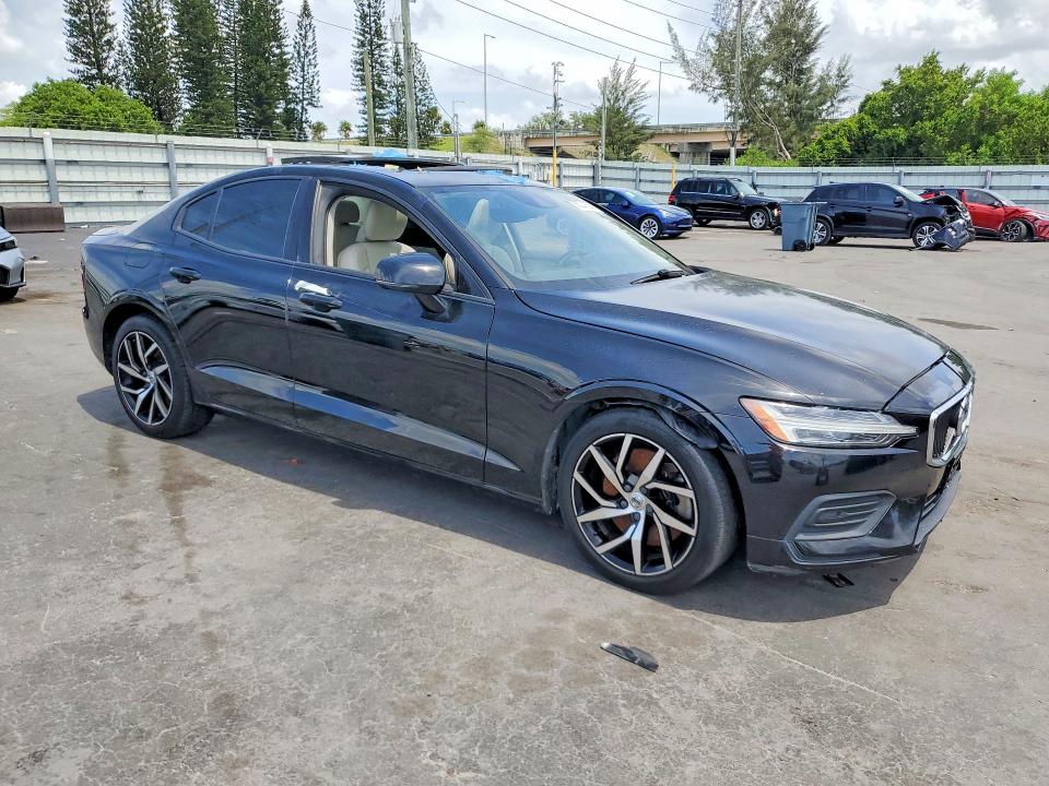 2020 Volvo S60 VIN 7JRA22TKXLG072053 COPART salvage auction — ENGINE BURN, Ca - Certificate Of Title, sold $3,800 on 2026-07-29 (photo 4)