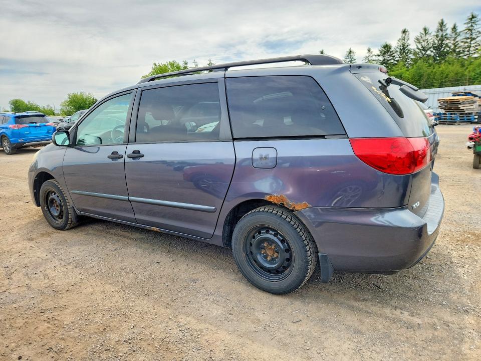 2007 Toyota VIN 5TDZK29C17S076036 COPART salvage auction — MINOR DENT/SCRATCHES, On - Permit No Brand - Unfit, sold $1,250 on 2026-07-29 (photo 2)