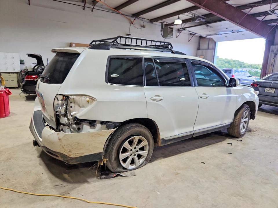 2012 Toyota Highlander VIN 5TDBK3EH0CS094532 COPART salvage auction — FRONT END, PA - CERTIFICATE OF SALVAGE, sold $450 on 2026-07-24 (photo 3)