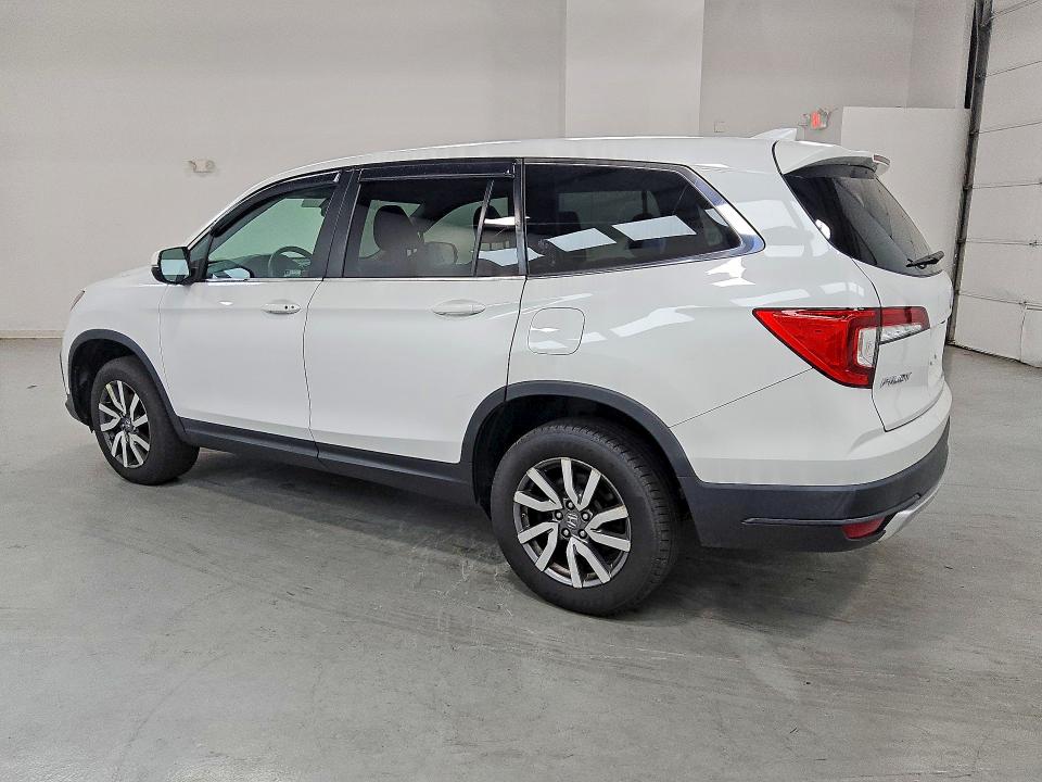 2021 Honda Pilot VIN 5FNYF6H39MB082725 COPART salvage auction — NORMAL WEAR, WV - CERTIFICATE OF TITLE, sold $14,000 on 2026-07-07 (photo 2)