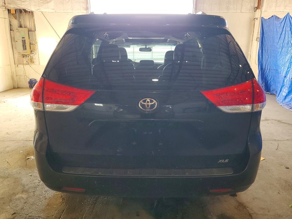 2011 Toyota Sienna VIN 5TDYK3DC1BS045516 COPART salvage auction — FRONT END, Ky - Cert Of Title-Salvage, sold $2,700 on 2026-07-13 (photo 6)